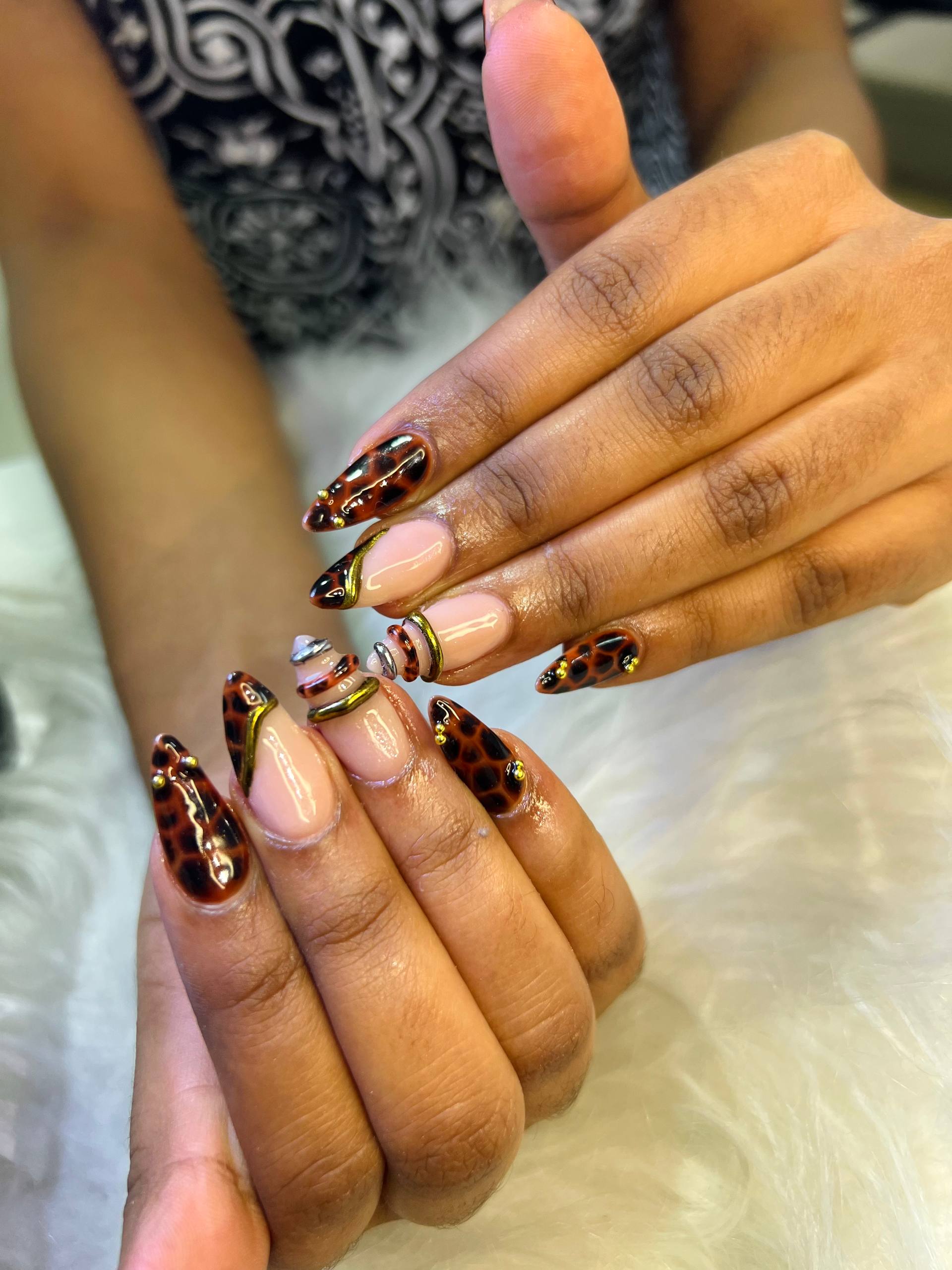 Tiyo Nails 2